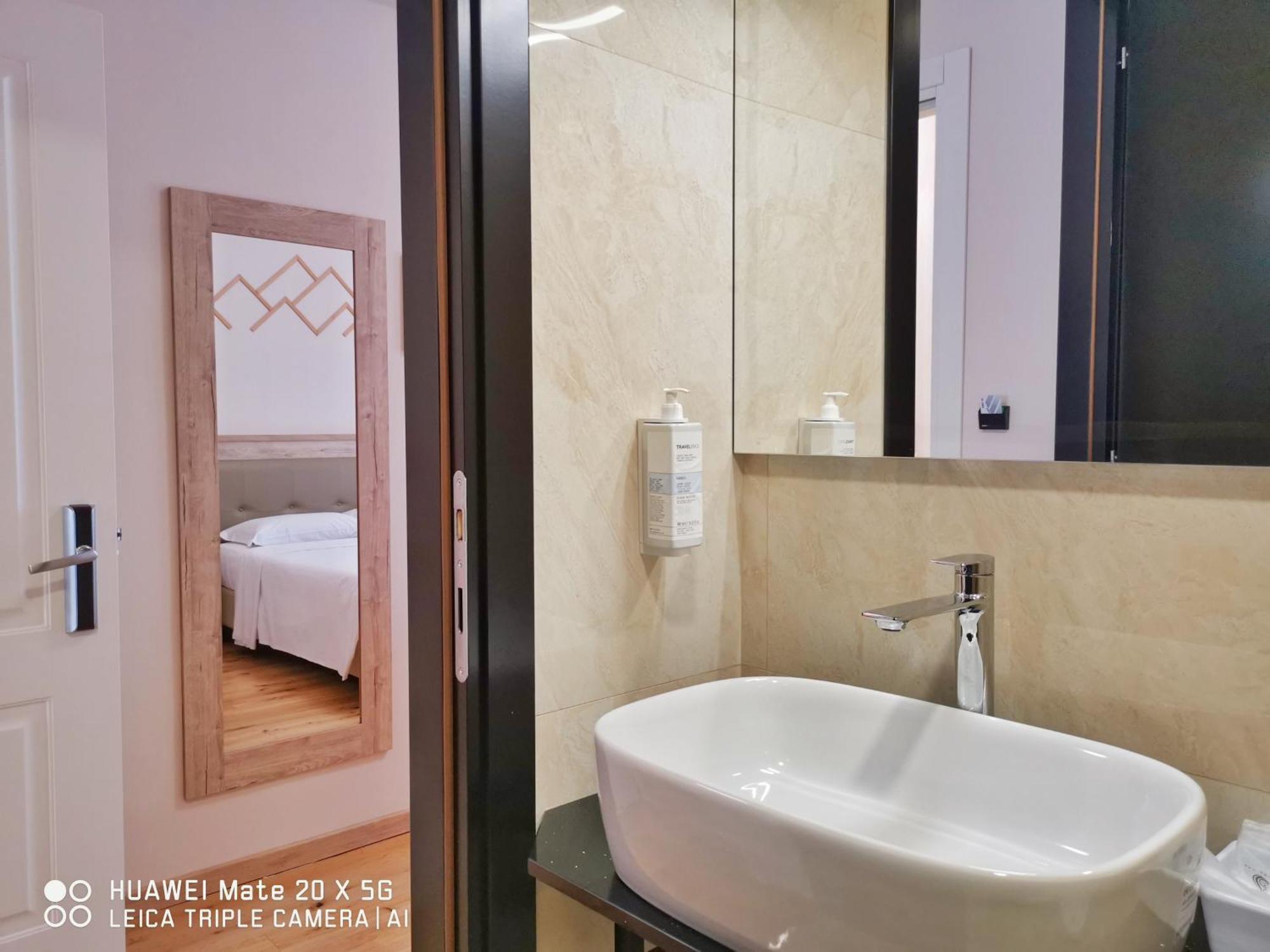 Guesthouse Central Station Group - Via Ponte Seveso 18 Milano Exteriör bild