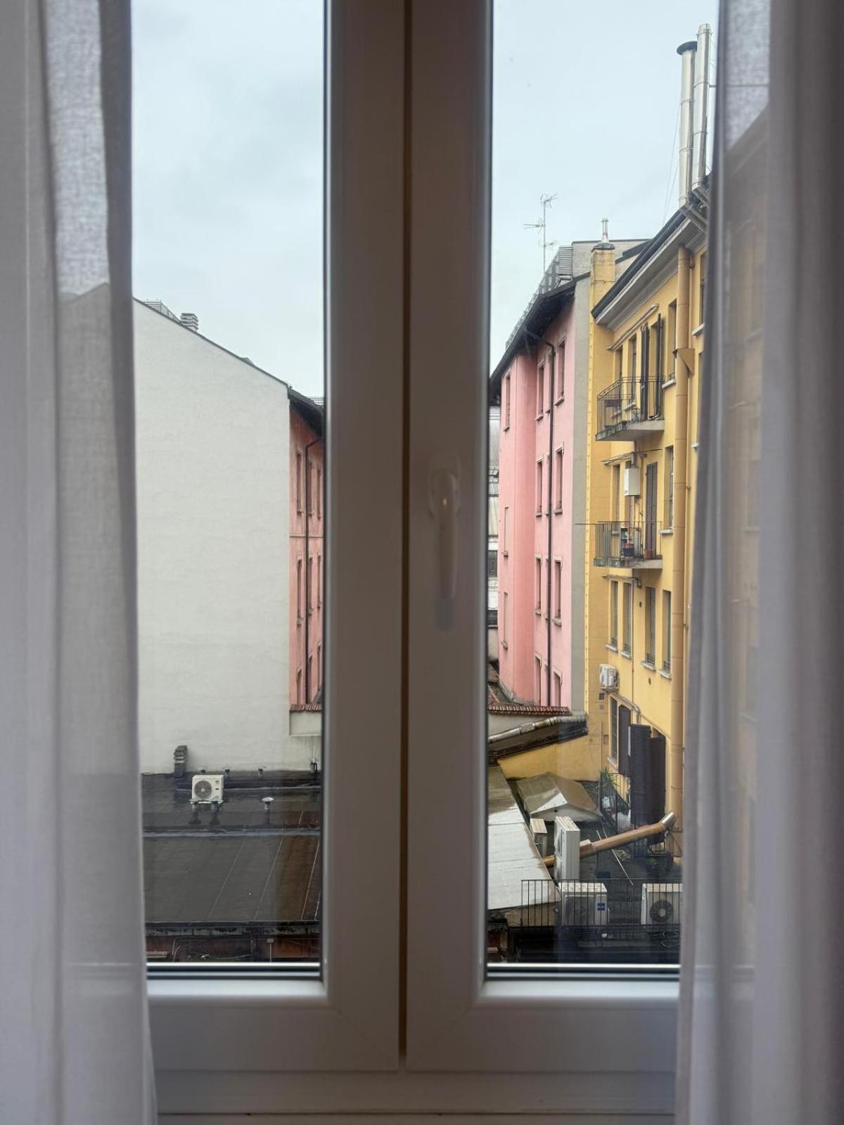 Guesthouse Central Station Group - Via Ponte Seveso 18 Milano Exteriör bild